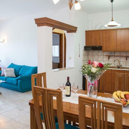 J&B Countryside Life Apartment Agios Matthaios  ภายนอก รูปภาพ