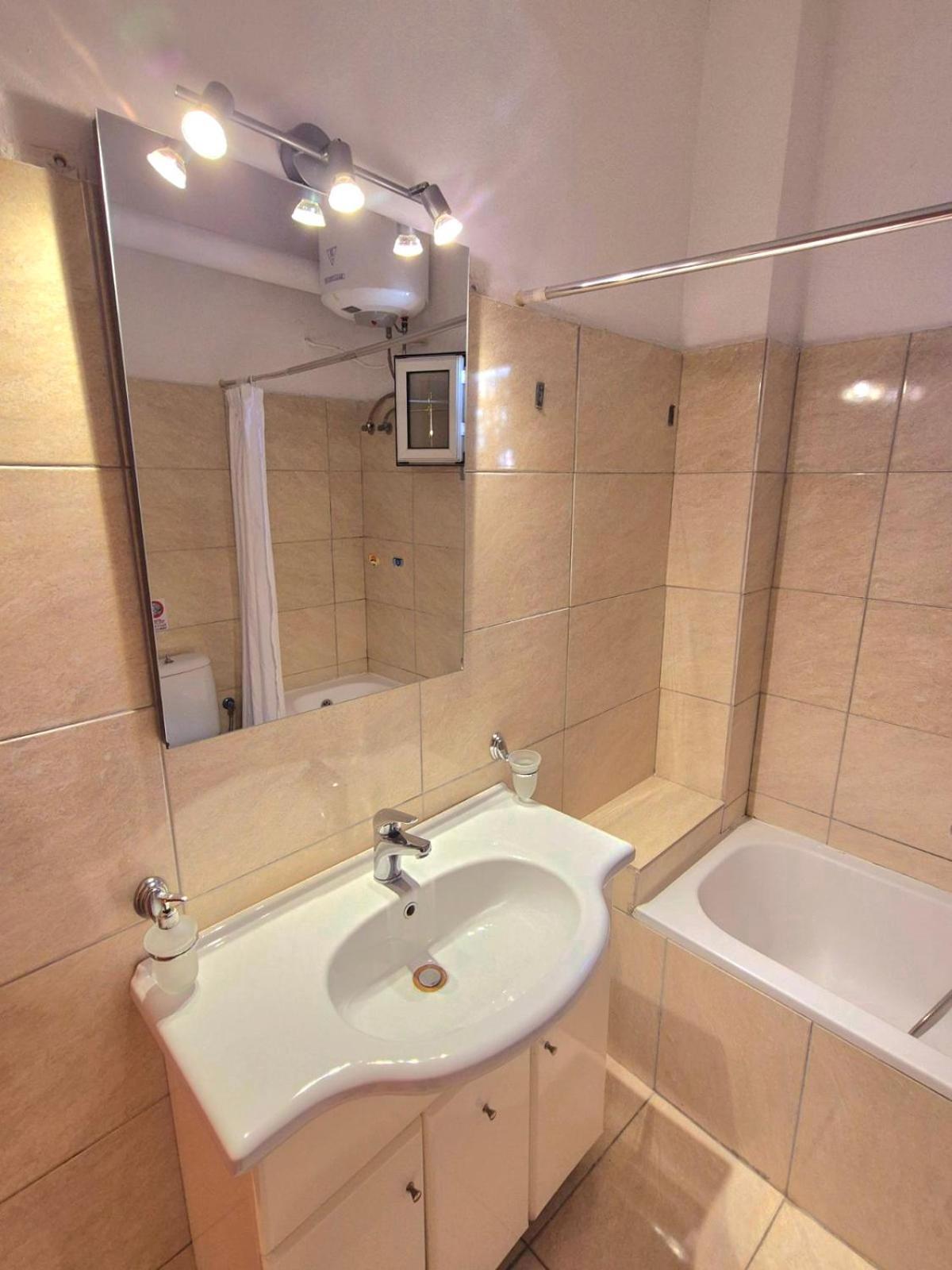J&B Countryside Life Apartment Agios Matthaios  ภายนอก รูปภาพ