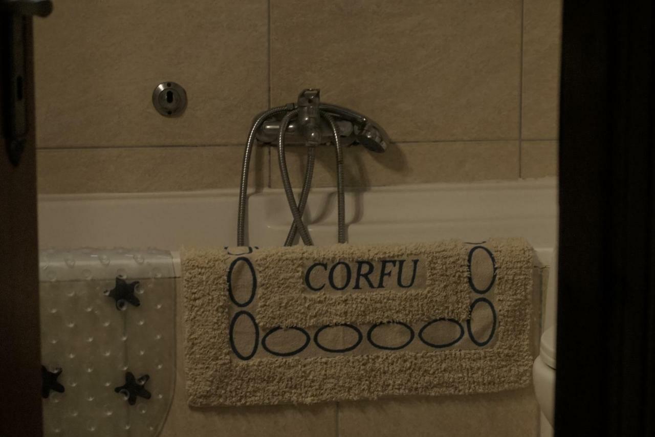 J&B Countryside Life Apartment Agios Matthaios  ภายนอก รูปภาพ